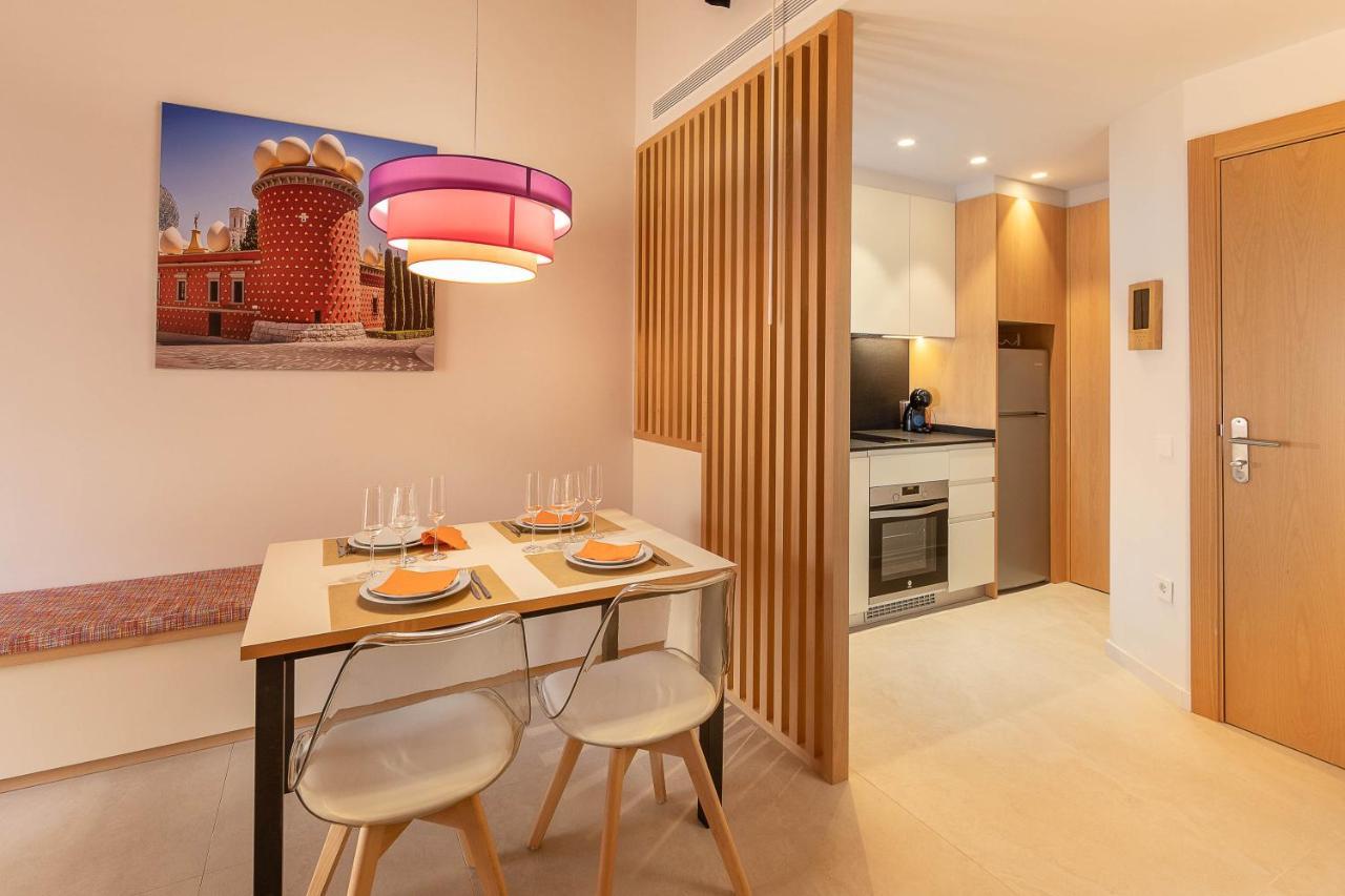 C&C Apartments Figueres  Esterno foto