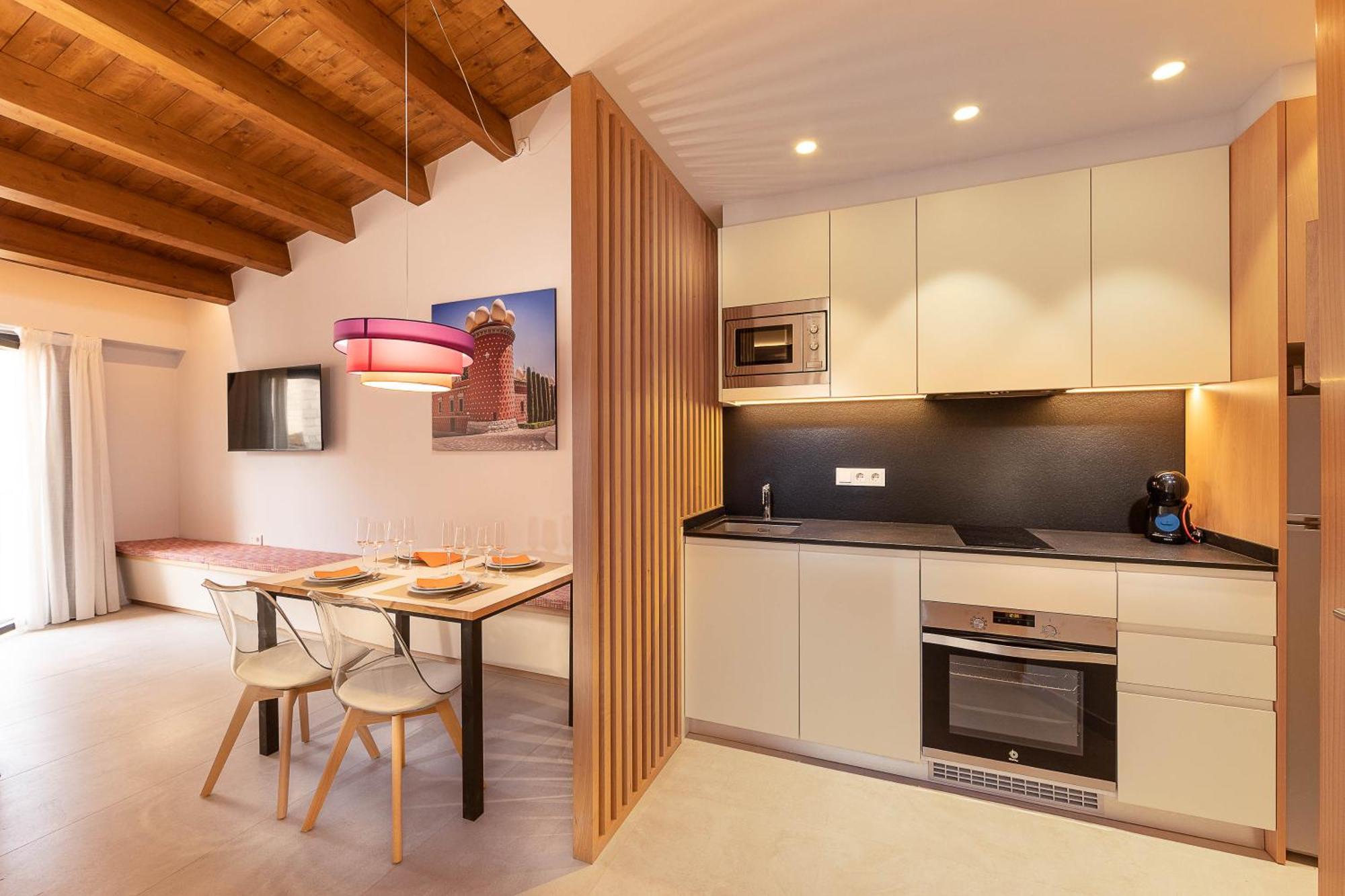 C&C Apartments Figueres  Esterno foto