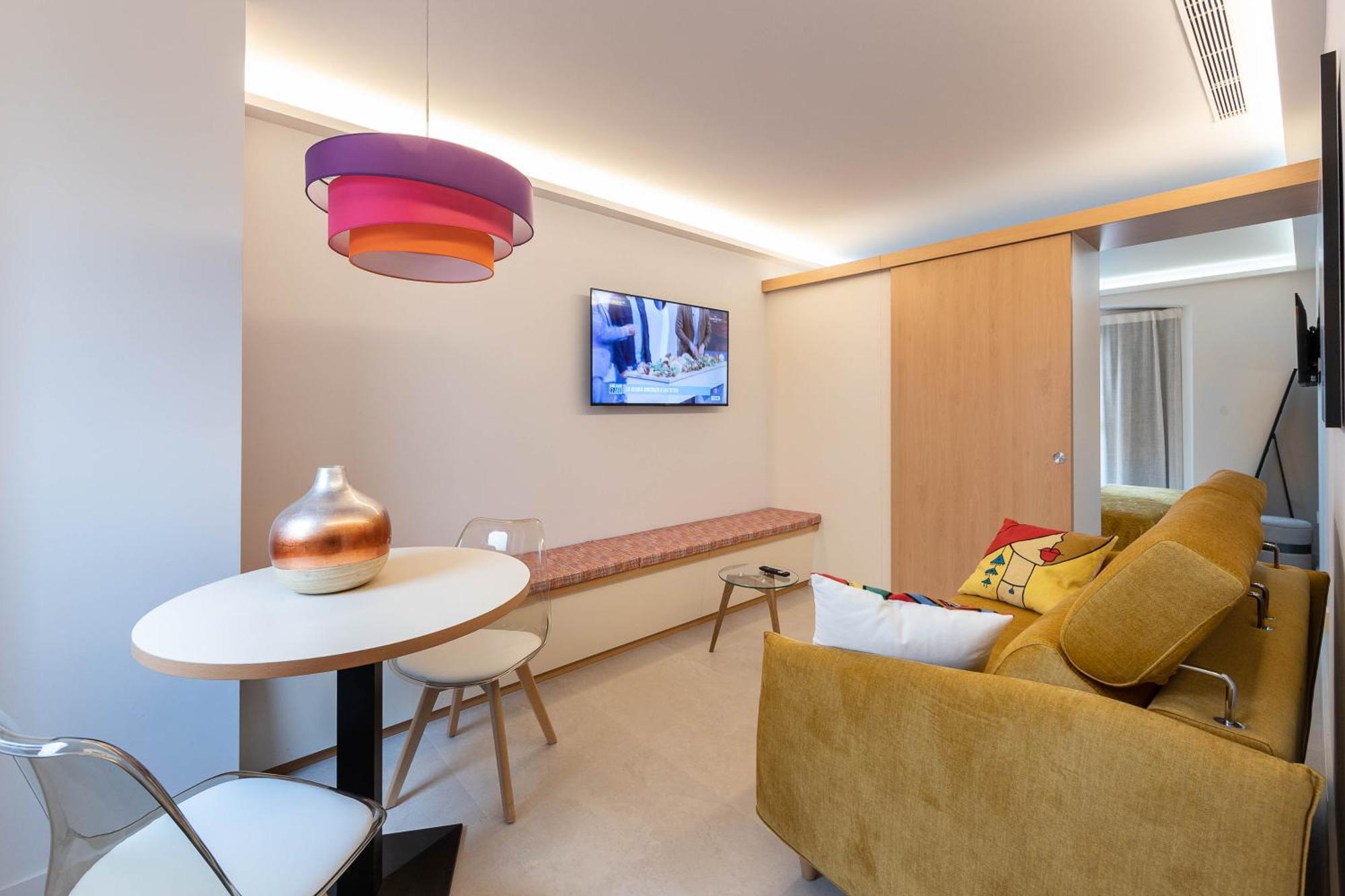 C&C Apartments Figueres  Esterno foto