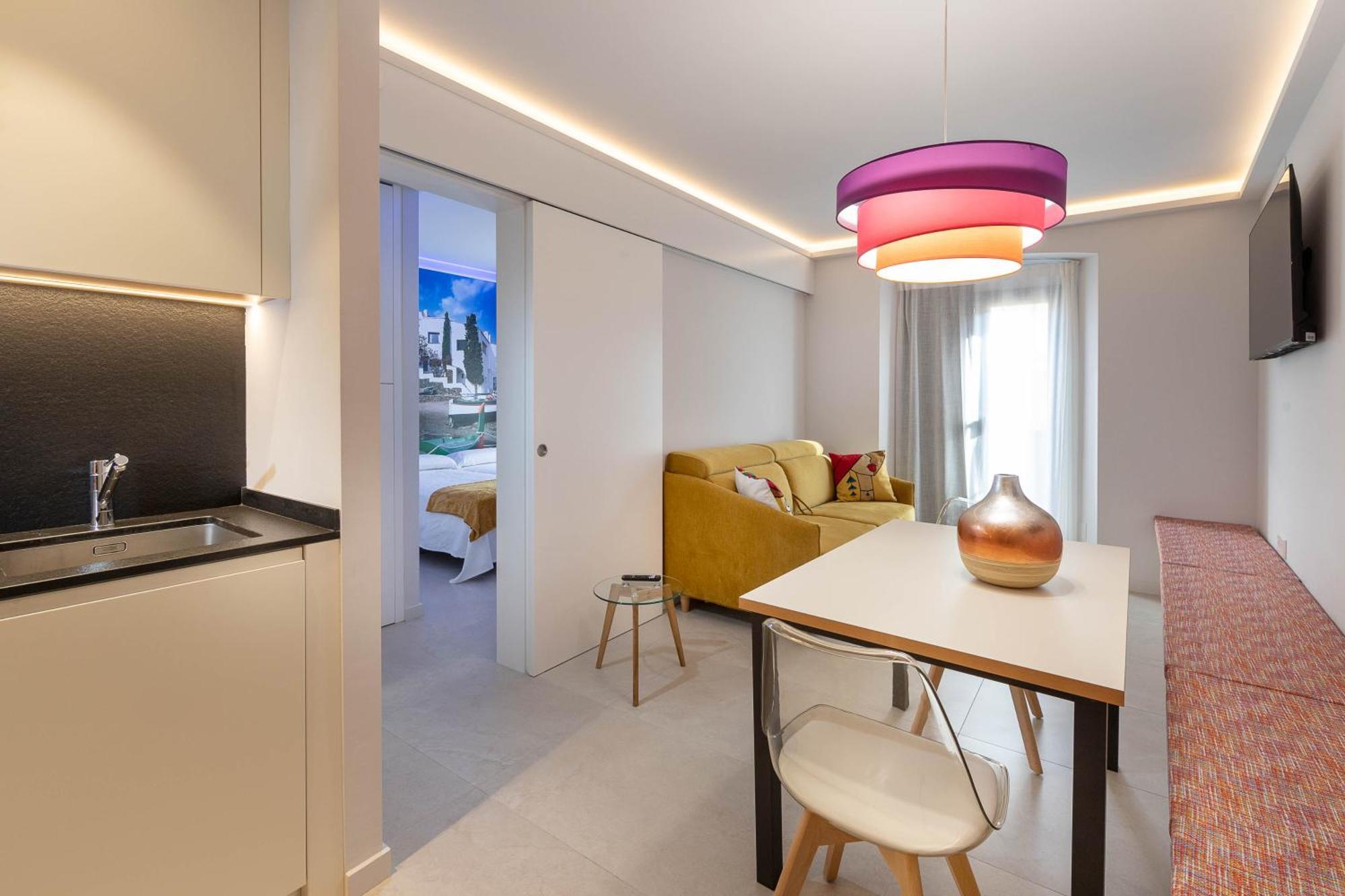 C&C Apartments Figueres  Esterno foto